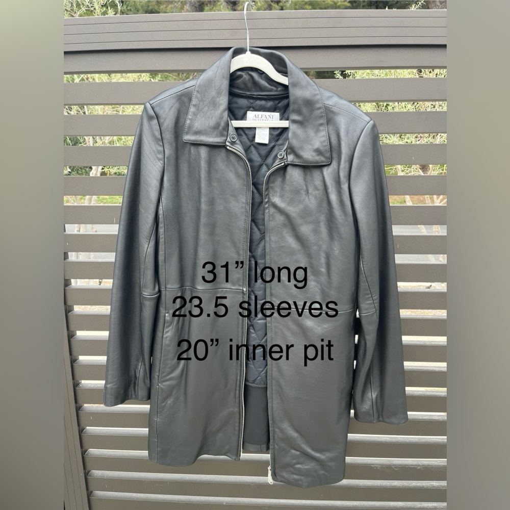 Black Leather Coat
Alfani XS
(AI said it’s men’s)
Fits like women’s size 4